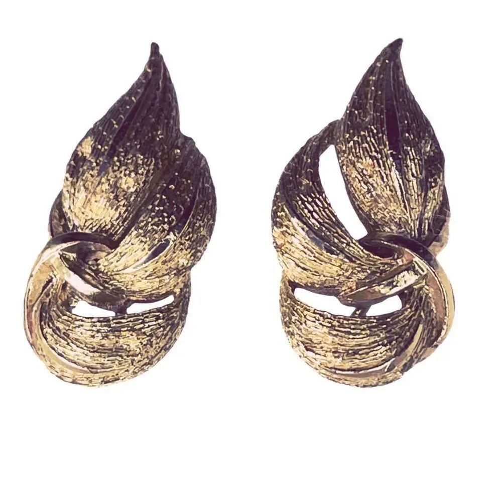 Vintage Coro plume leaf clip earrings.